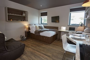 Superior Plus Studio at Woodside House, 90 South Woodside Road, Maryhill, Glasgow, G206NL - Image 1
